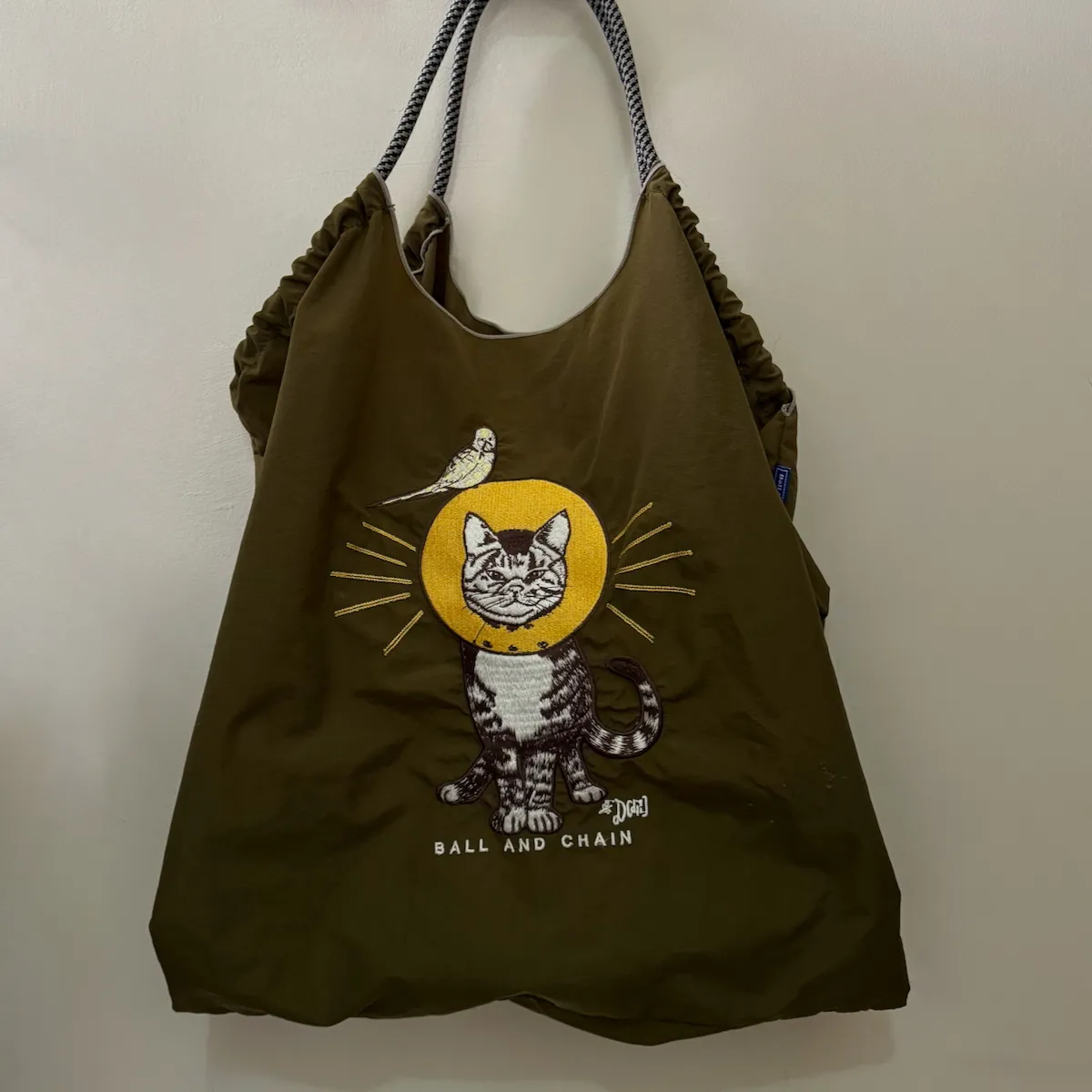 Ball & Chain 刺繡頭套提袋 (中)